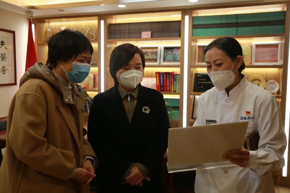 新城區(qū)委常委、統(tǒng)戰(zhàn)部部長陳美蓉一行蒞臨西安聯(lián)邦口腔醫(yī)院調(diào)研指導工作