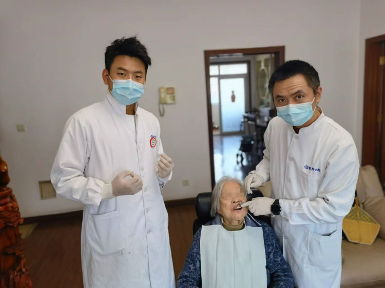 溫暖“三八”節(jié)，義診送關(guān)愛(ài)